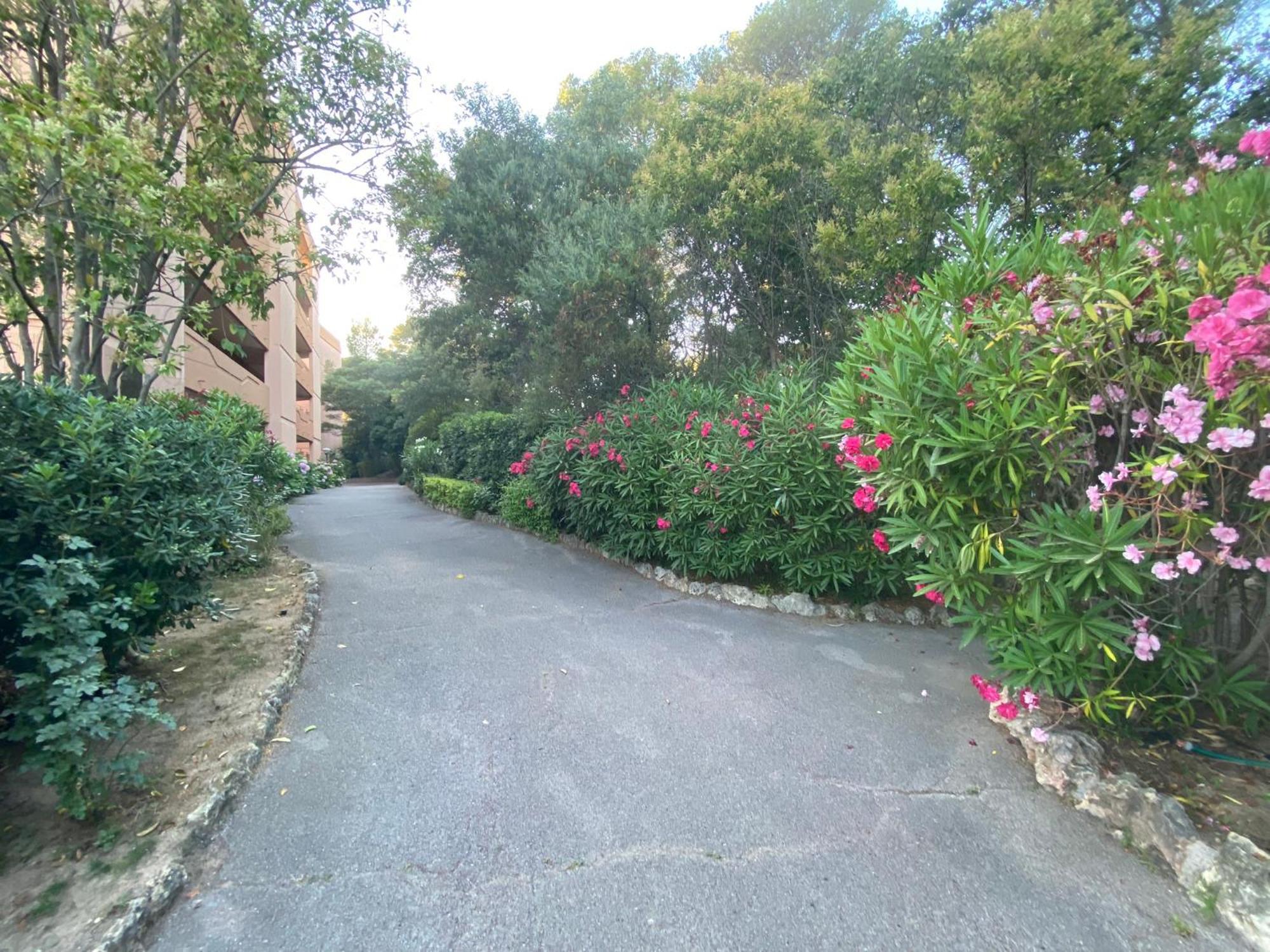 Appartement Face Mer Et Port Santa Lucia Climatise Et Wifi Saint-Raphaël Buitenkant foto