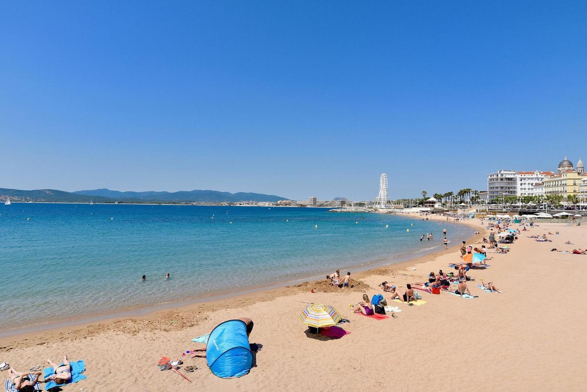 Appartement Face Mer Et Port Santa Lucia Climatise Et Wifi Saint-Raphaël Buitenkant foto